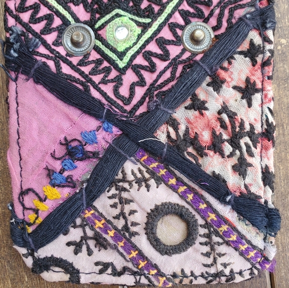 🌎👽 Free People Boho Embroidered Repurposed vtg banjara hippie Wallet card case - Picture 10 of 11